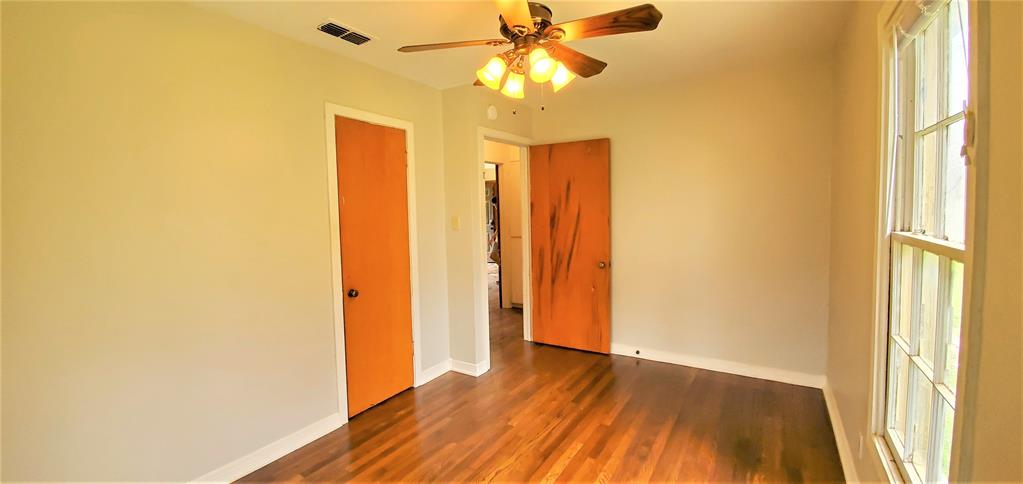 1111 Ave A Denton, TX 76201 - Photo 12 of 34