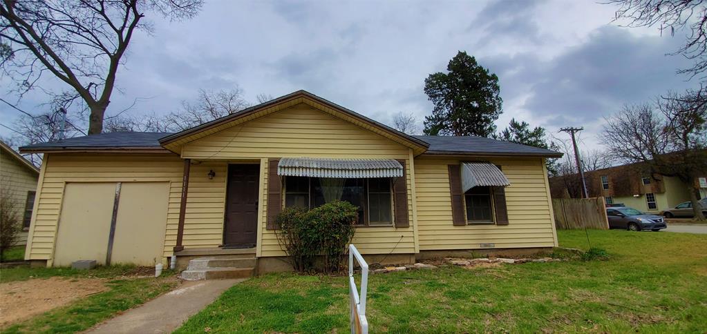 1111 Ave A Denton, TX 76201 - Photo 2 of 34