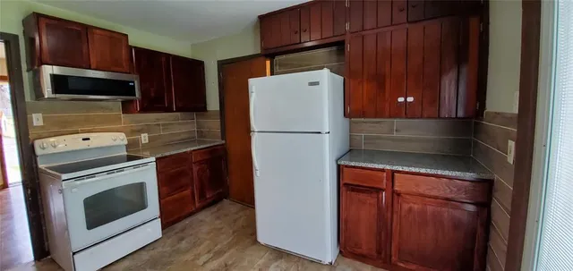 $1,800 | 1111 Ave A, Denton, TX 76201