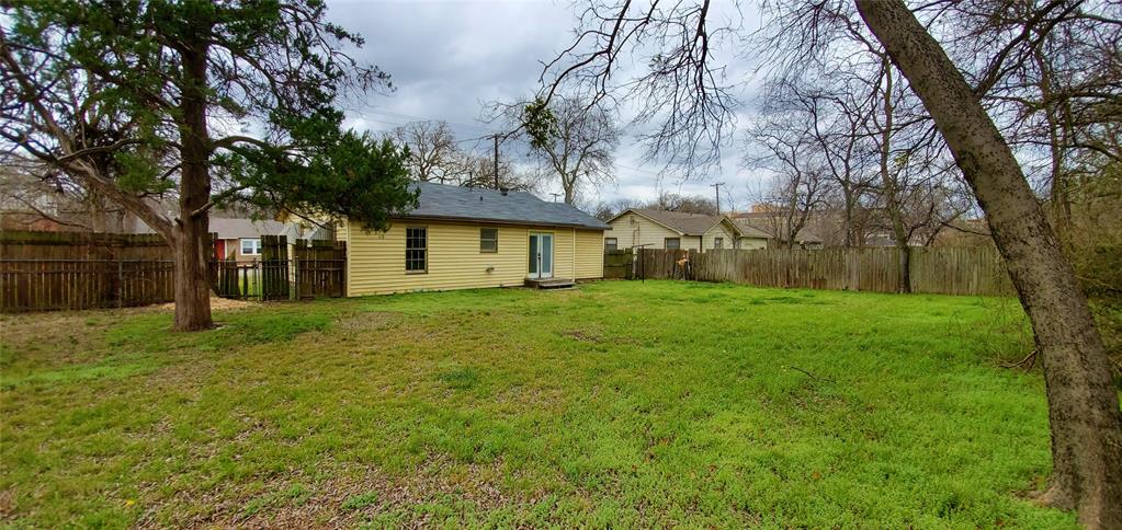 1111 Ave A Denton, TX 76201 - Photo 33 of 34