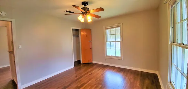 $1,800 | 1111 Ave A, Denton, TX 76201