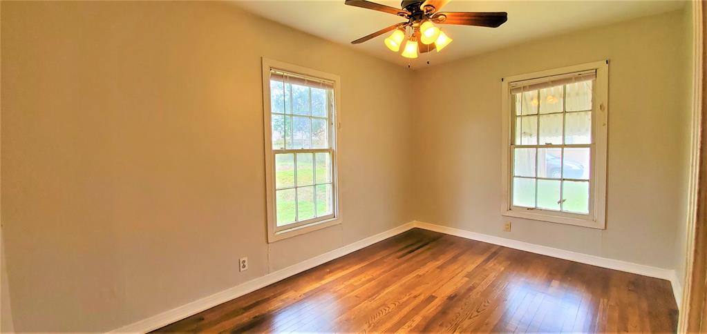 1111 Ave A Denton, TX 76201 - Photo 10 of 34