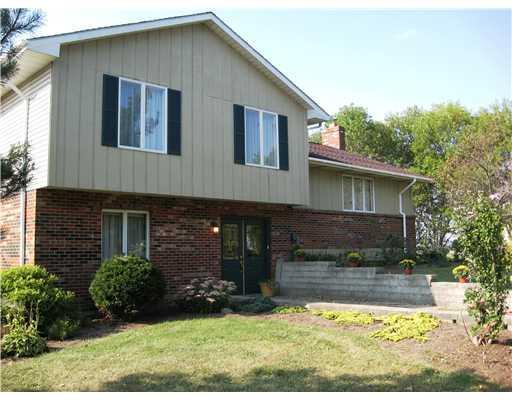 20100 East Meranda Maplewood, OH 45340 - Photo 2 of 18