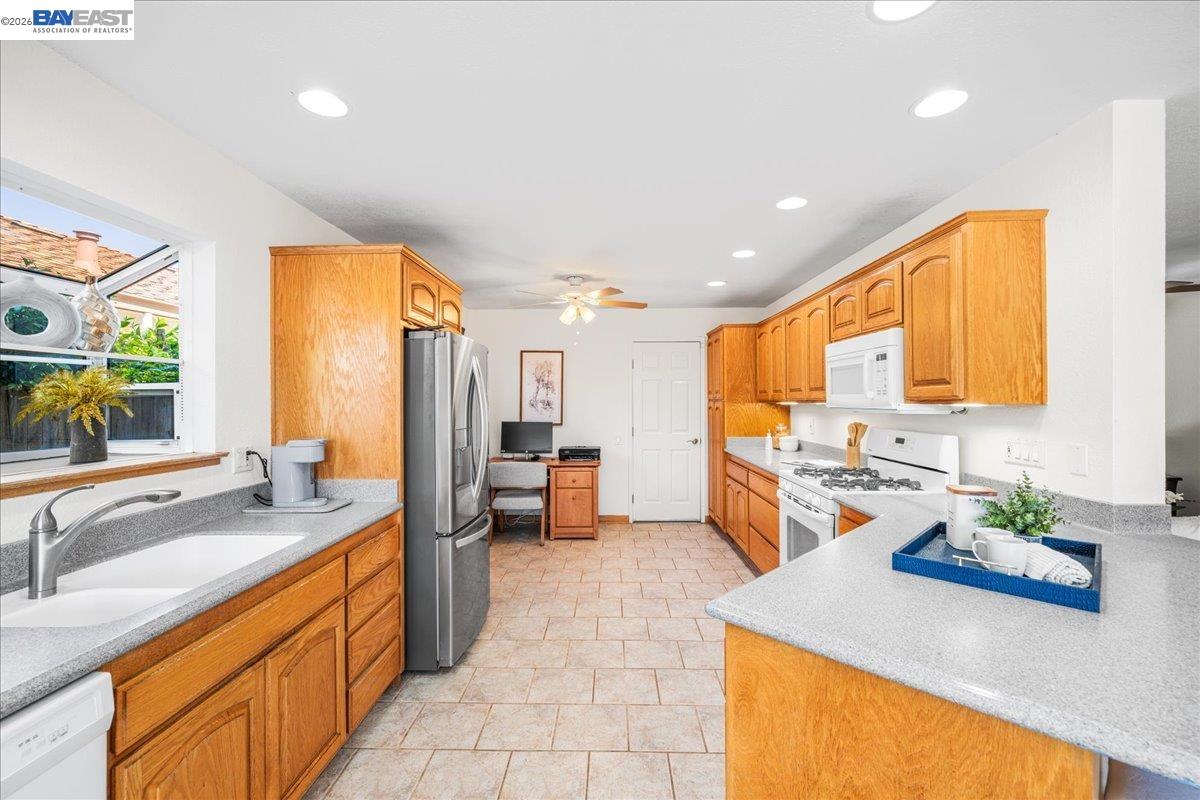 1228 Shelburne Road Livermore, CA 94551 - Photo 11 of 56