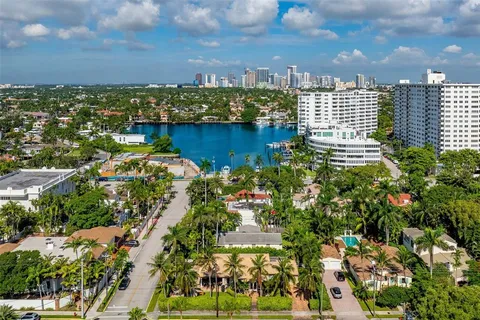 $2,250,000 | 359 Poinciana Drive, Fort Lauderdale, FL 33301