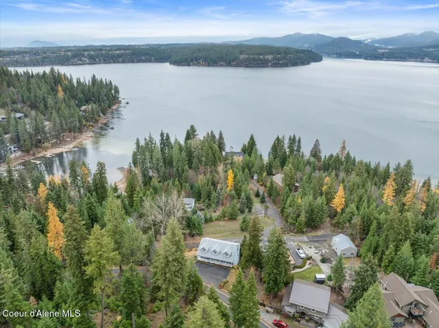 $899,500 | 6487 East Hayden Lake Road, Hayden, ID 83835