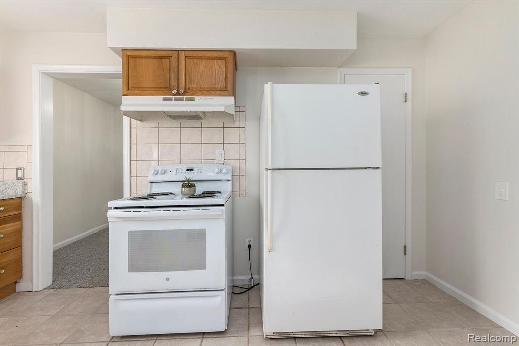 4467 West 14 Mile Road Royal Oak, MI 48073 - Photo 9 of 21