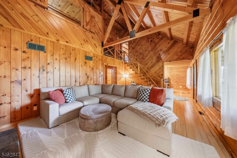 912 Potters Road Newton, NJ 07860 - Photo 4 of 26 Gallery Image 4