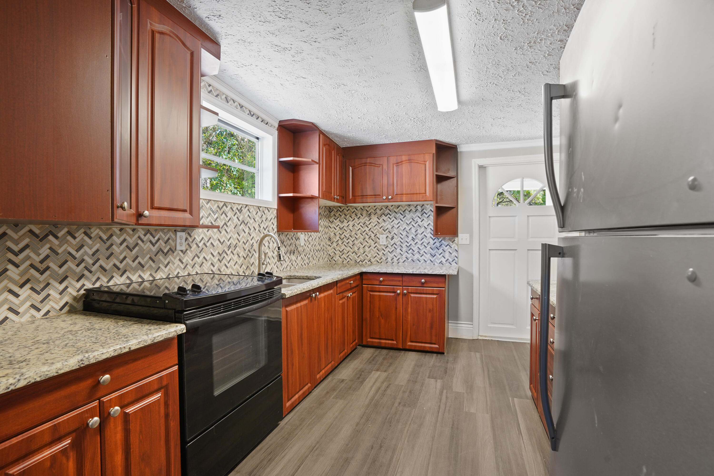 304 North 15th Street Fort Pierce, FL 34950 - Photo 7 of 33 15thSt-14