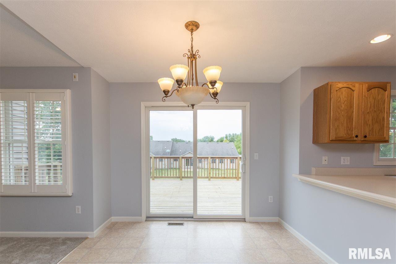 1922 Cobblestone Washington, IL 61571 - Photo 11 of 36 Gallery Image 11
