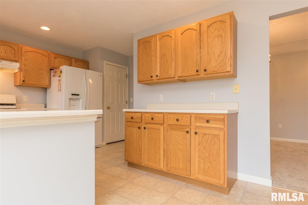 1922 Cobblestone Washington, IL 61571 - Photo 13 of 36 Gallery Image 13