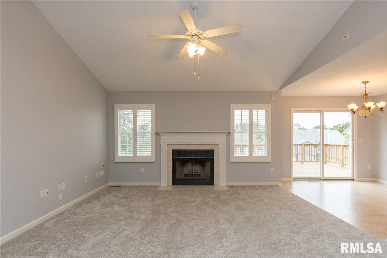 1922 Cobblestone Washington, IL 61571 - Photo 7 of 36 Gallery Image 7