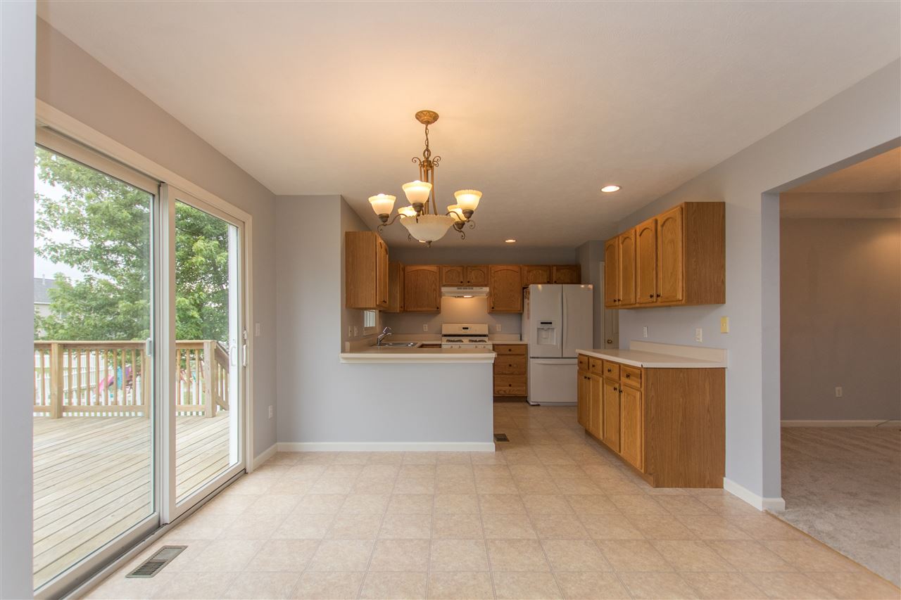 1922 Cobblestone Washington, IL 61571 - Photo 10 of 36 Gallery Image 10