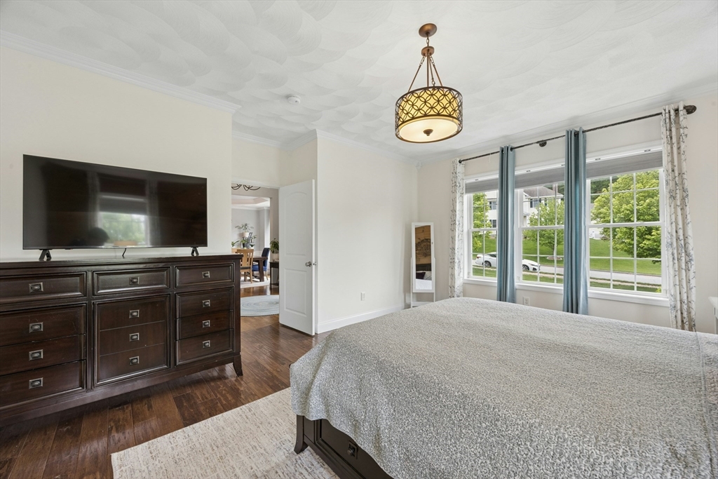 12 Forbes Road Hudson, MA 01749 - Photo 23 of 40