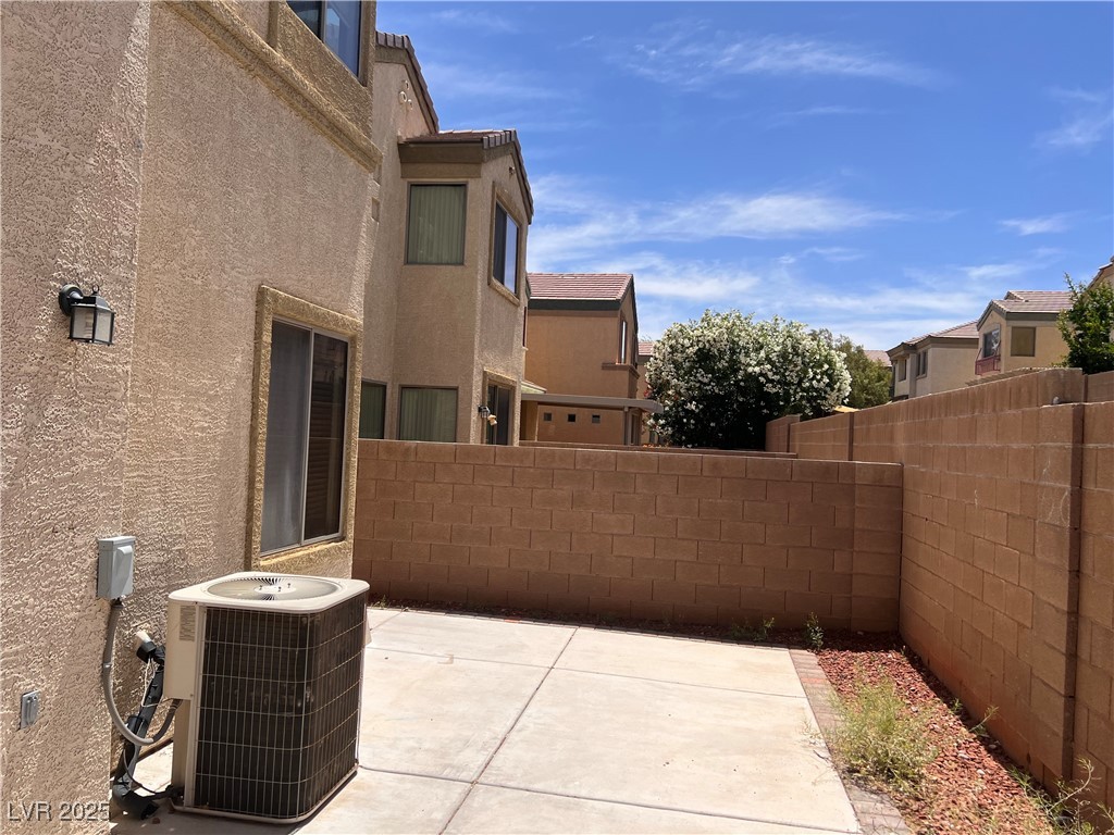 8301 Strawberry Spring Street Las Vegas, NV 89143 - Photo 13 of 19