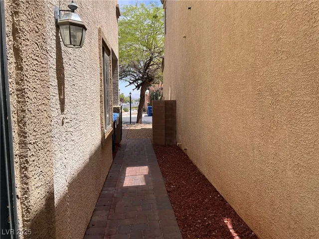 $389,900 | 8301 Strawberry Spring Street, Las Vegas, NV 89143