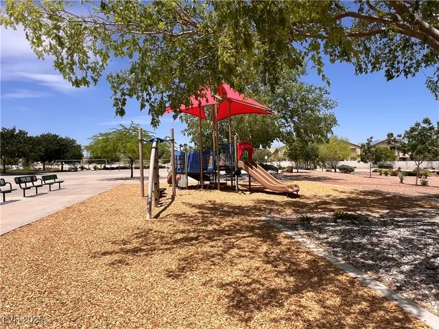 $389,900 | 8301 Strawberry Spring Street, Las Vegas, NV 89143