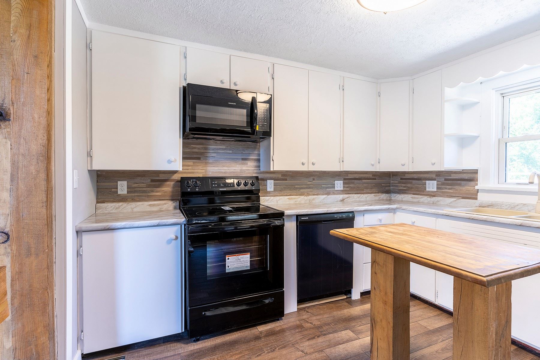 730 Division Street Huntington, IN 46750 - Photo 2 of 32 Gallery Image 2