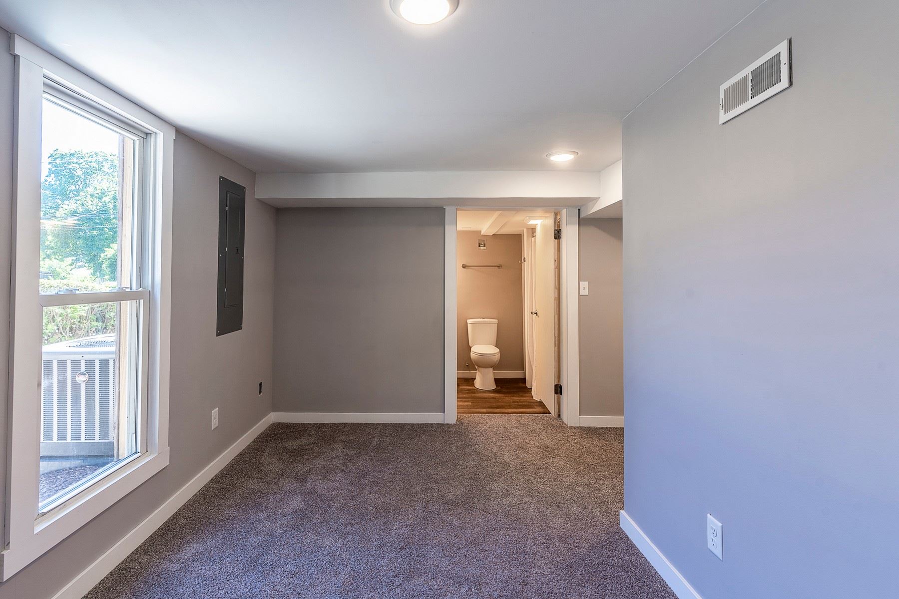 730 Division Street Huntington, IN 46750 - Photo 19 of 32 Gallery Image 19