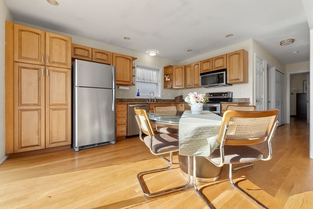 4 Alpine Court Gloucester, MA 01930 - Photo 3 of 38