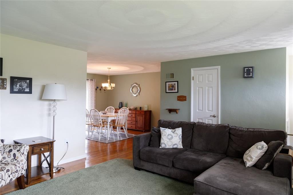426 Overbrook Road Valencia, PA 16059 - Photo 3 of 22