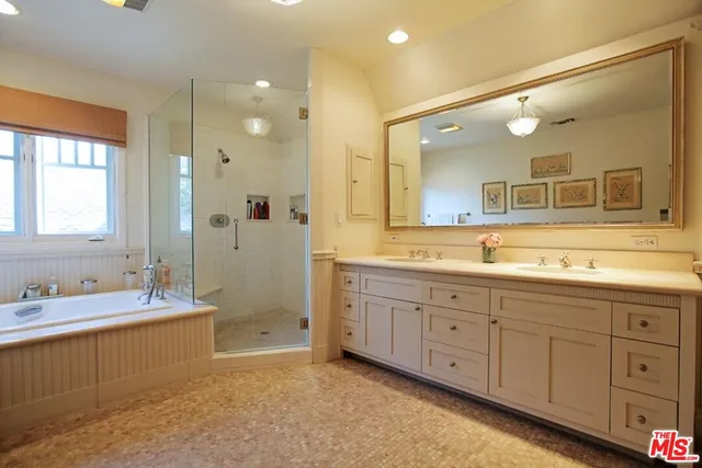 $50,000 | 427 12th Street, Santa Monica, CA 90402