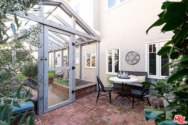 $50,000 | 427 12th Street, Santa Monica, CA 90402