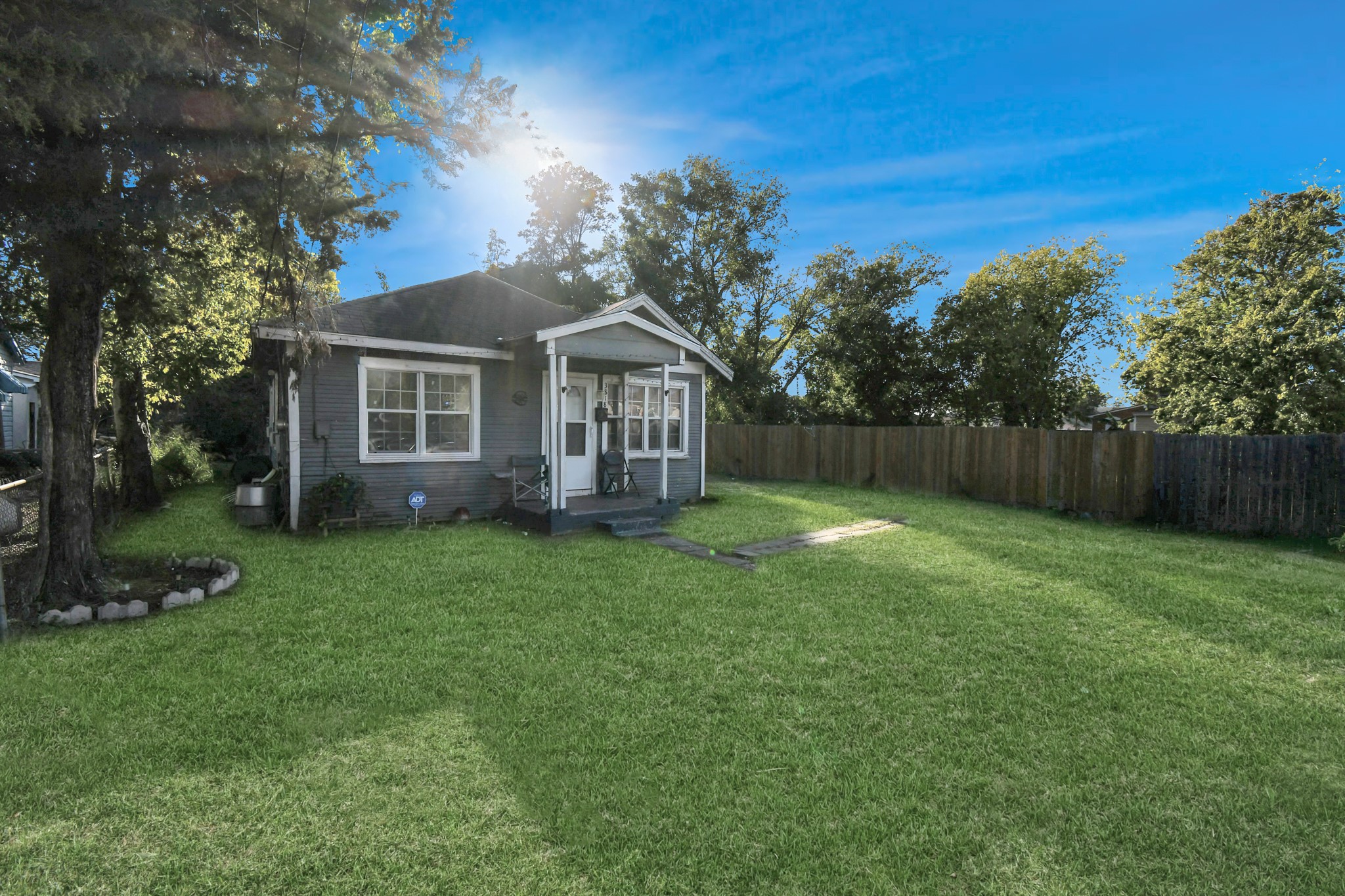3818 Drew Street Houston, TX 77004 - Photo 2 of 35 a front view of house with yard and green space