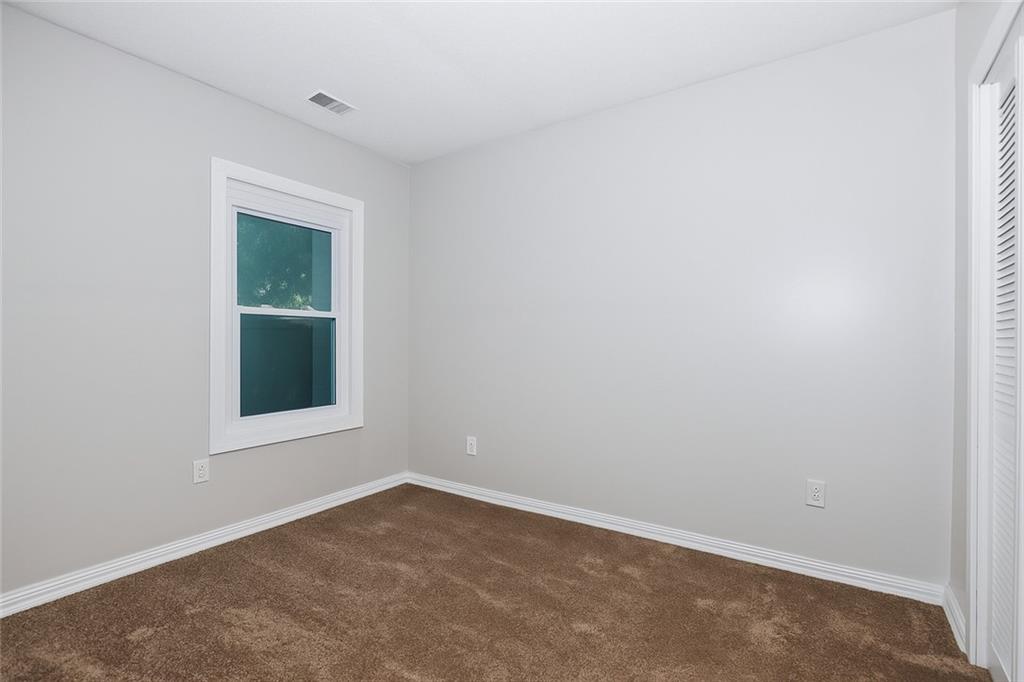 1056 Grant Way Southeast Atlanta, GA 30315 - Photo 9 of 17