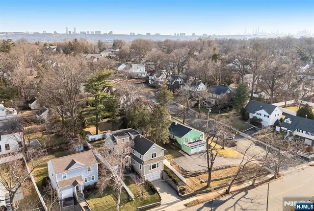 $1,150,000 | 681 Palisade Avenue, Teaneck, NJ 07666