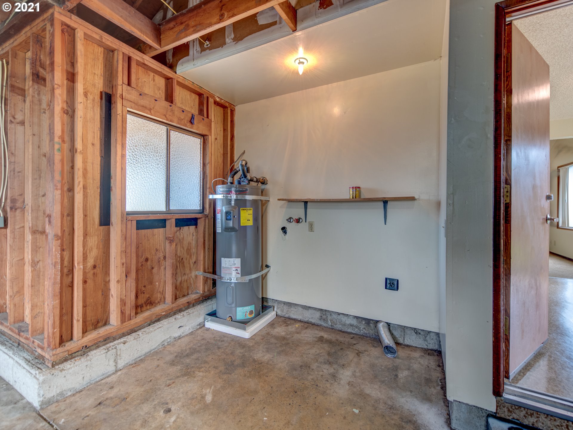 2791 Gilham Road Eugene, OR 97408 - Photo 18 of 22 Gallery Image 18