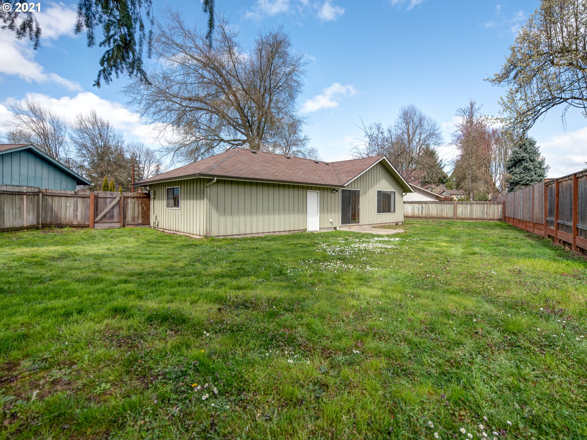 2791 Gilham Road Eugene, OR 97408 - Photo 19 of 22 Gallery Image 19