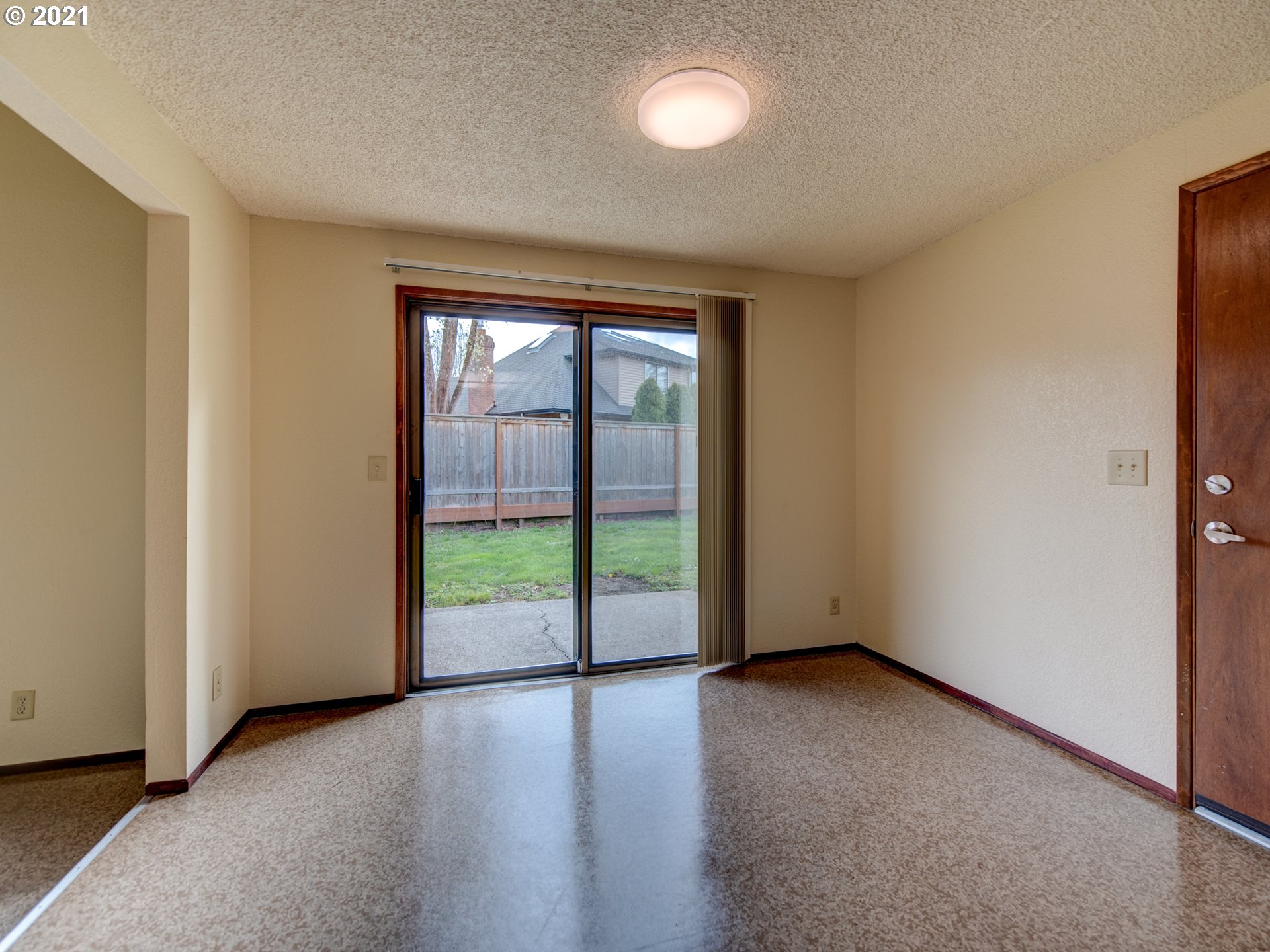 2791 Gilham Road Eugene, OR 97408 - Photo 9 of 22 Gallery Image 9