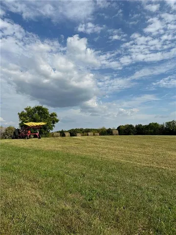 $250,000 | 5775 Southeast W Highway, Lathrop, MO 64465