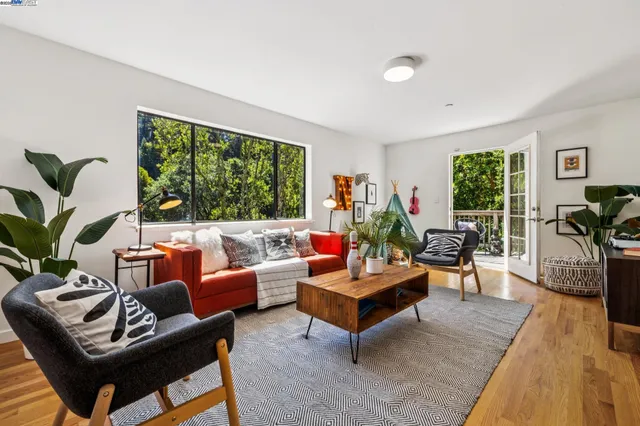 $995,000 | 7350 Woodrow Drive, Oakland, CA 94611