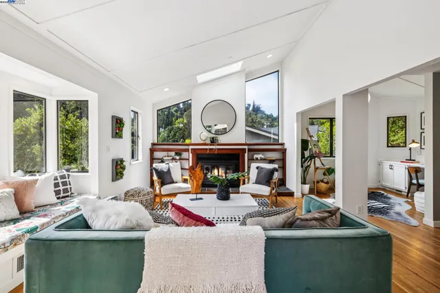 $995,000 | 7350 Woodrow Drive, Oakland, CA 94611