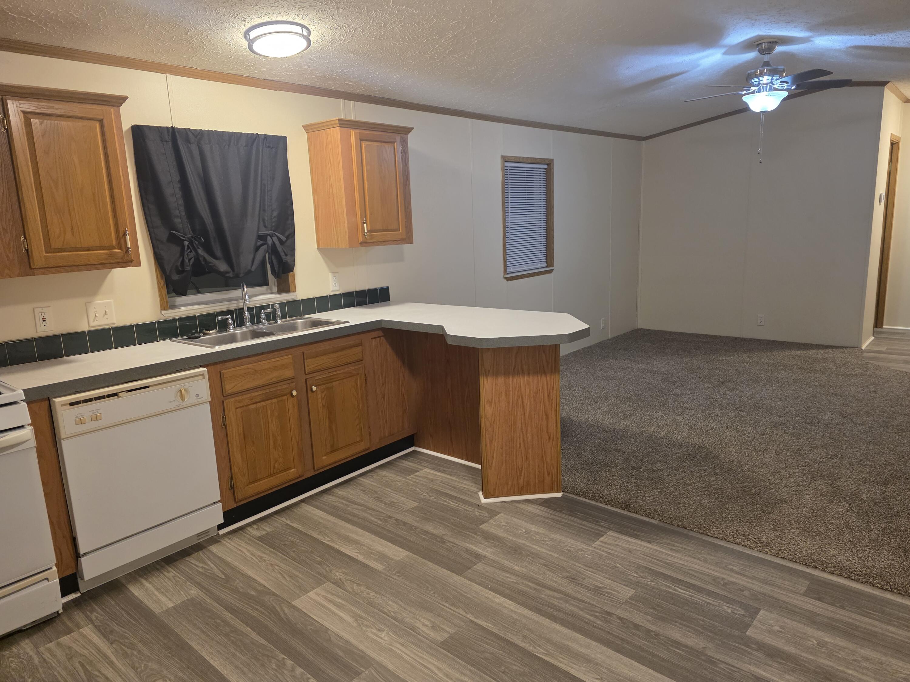 4131 York Lane Jackson, MI 49201 - Photo 6 of 20 20260202_181955