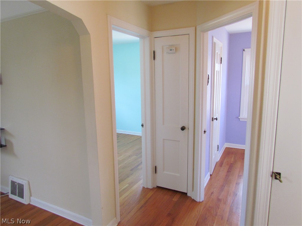 20716 Franklin Road Maple Heights, OH 44137 - Photo 8 of 28 Gallery Image 8