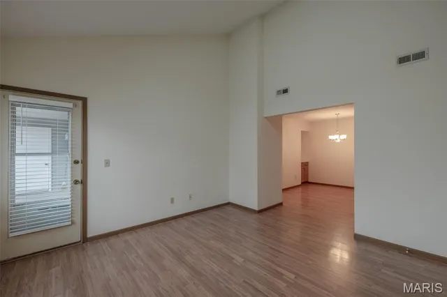 $137,900 | 108 King Drive, Unit 2D, St. Charles, MO 63303