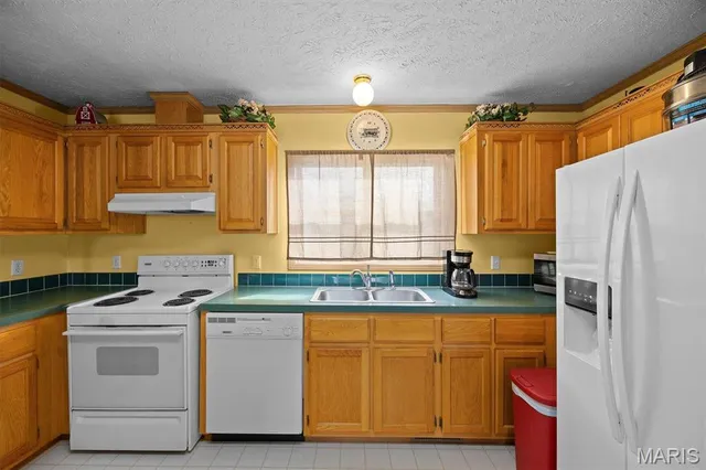 $375,000 | 1495 Woburn Avenue, Greenville, IL 62246