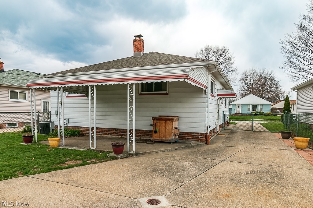 697 Glenhurst Road Willowick, OH 44095 - Photo 25 of 27