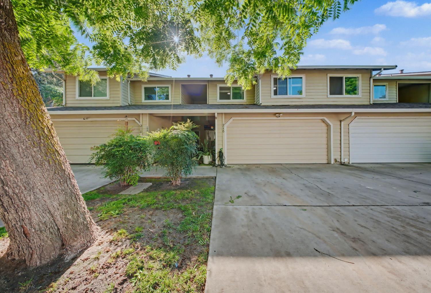 216 Tiffany Circle Ripon, CA 95366 - Photo 2 of 26 Gallery Image 2