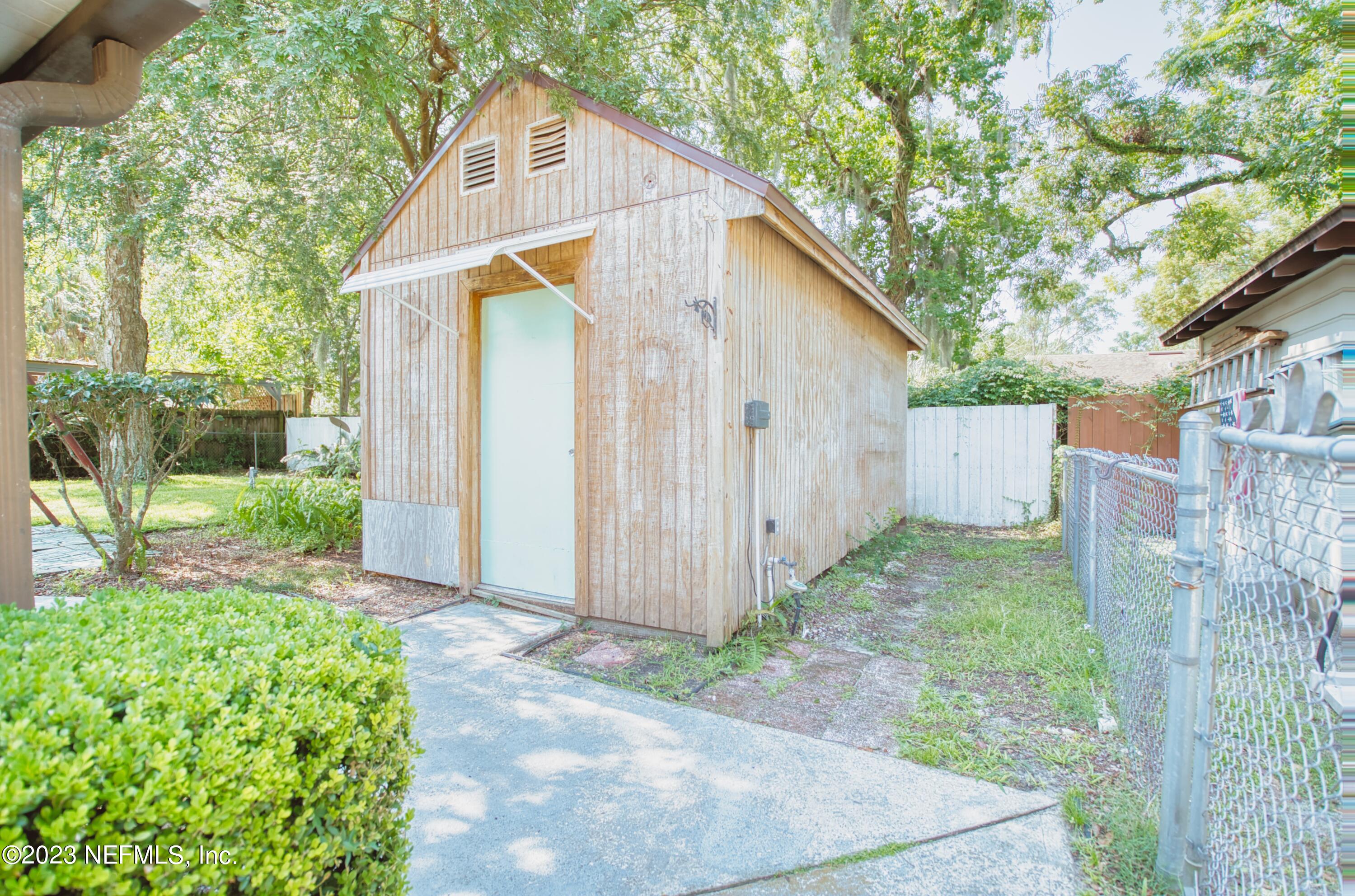 5344 Appleton Avenue Jacksonville, FL 32210 - Photo 37 of 44 a view of back yard of the house