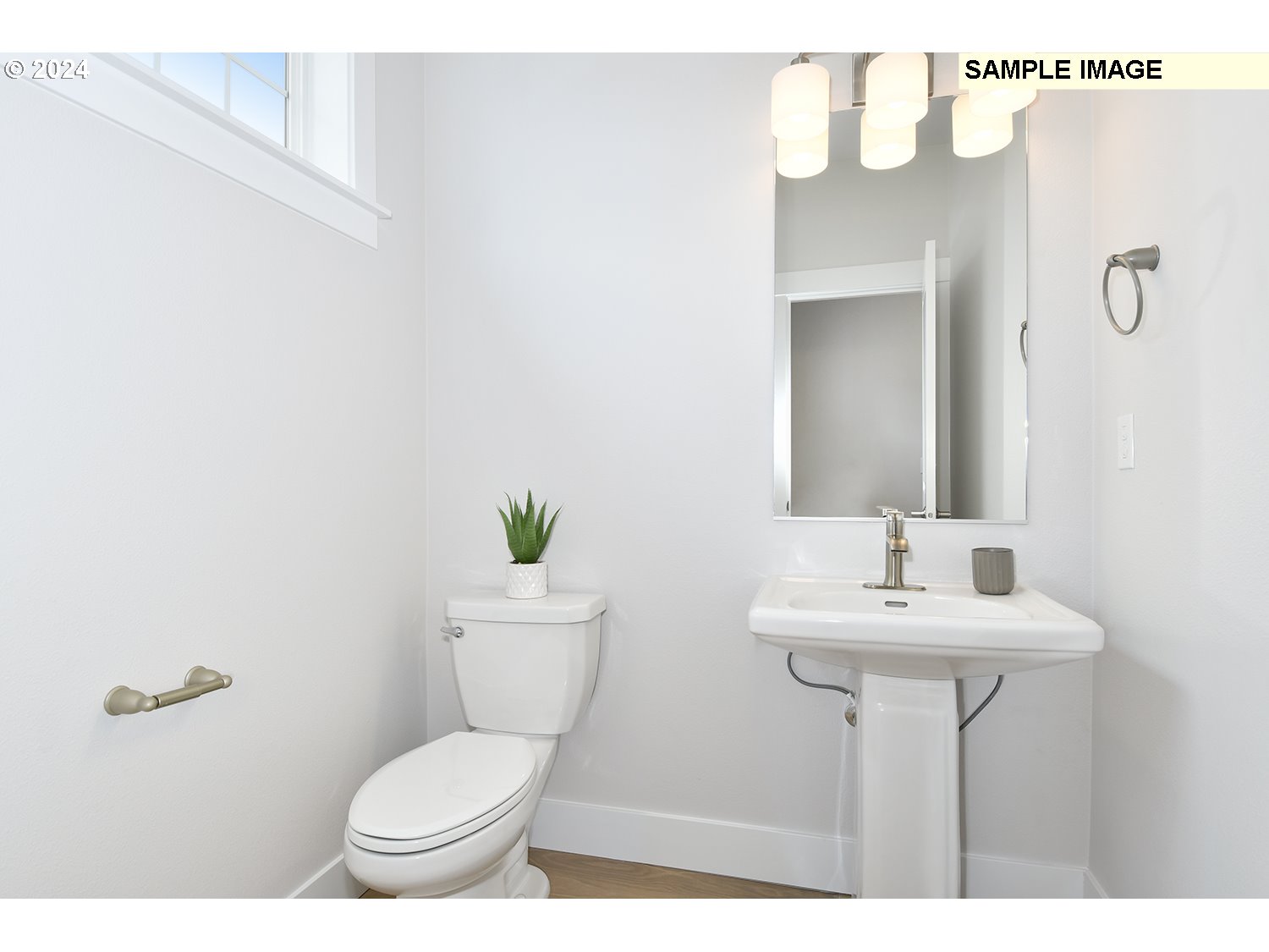 12625 Southwest Strobel Road Beaverton, OR 97007 - Photo 12 of 40 Gallery Image 12
