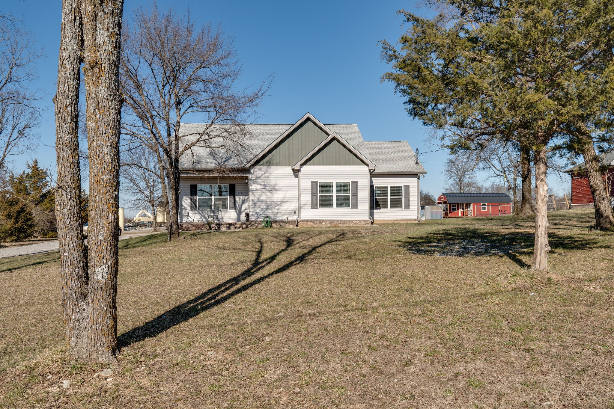 375 Hurt Road Lewisburg, TN 37091 - Photo 3 of 28 Gallery Image 3