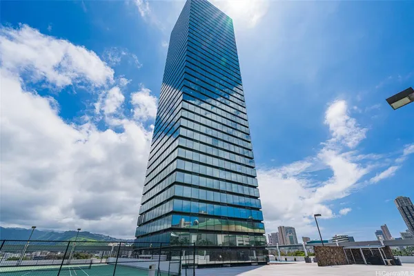 $1,950 | 1750 Kalakaua Avenue, Unit 609, Honolulu, HI 96826