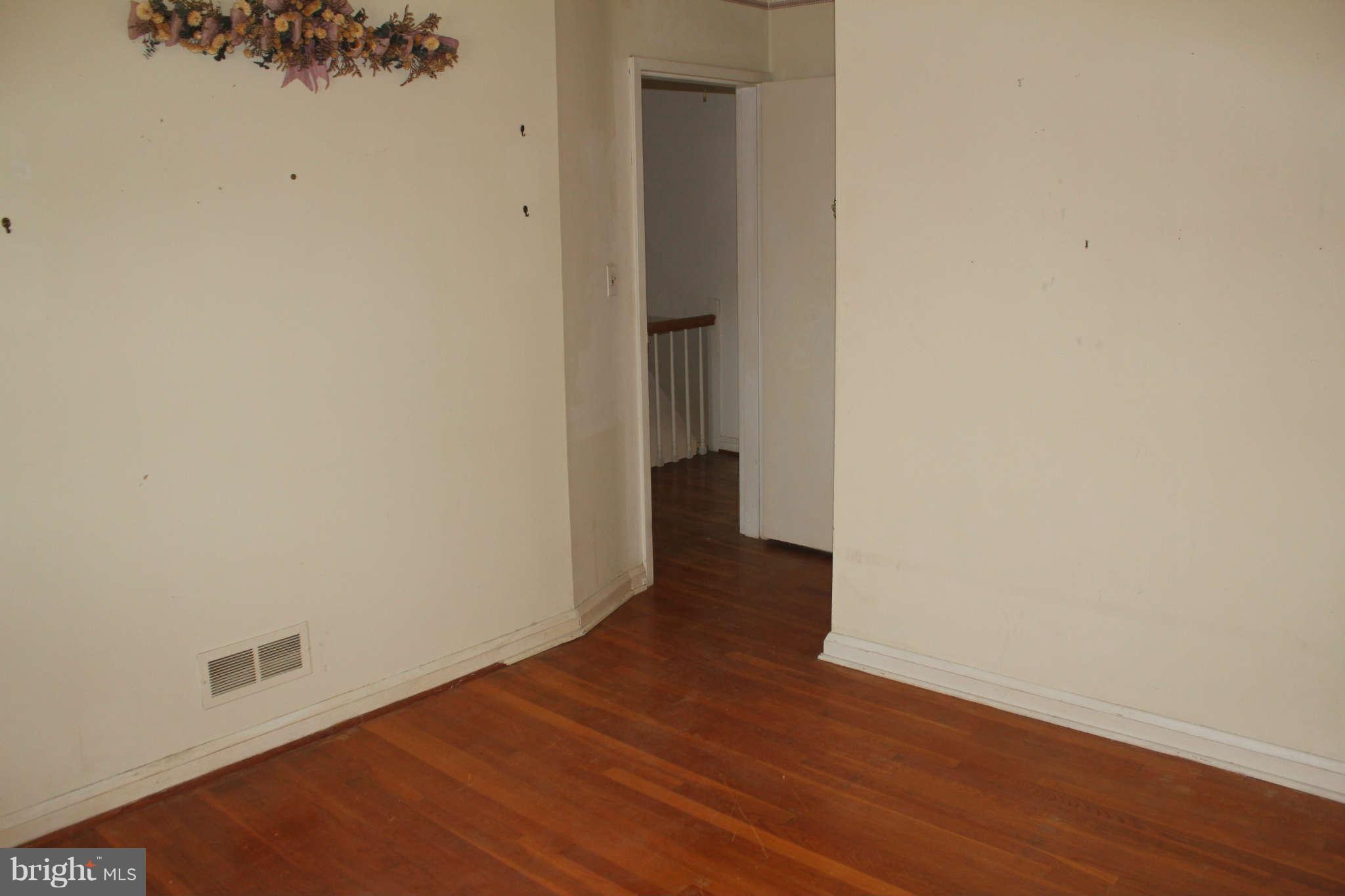1052 Craftswood Road Baltimore, MD 21228 - Photo 11 of 12 Bedroom (Master)