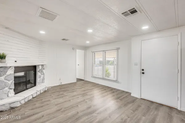$59,900 | 1628 East Villa Rita Drive, Phoenix, AZ 85022