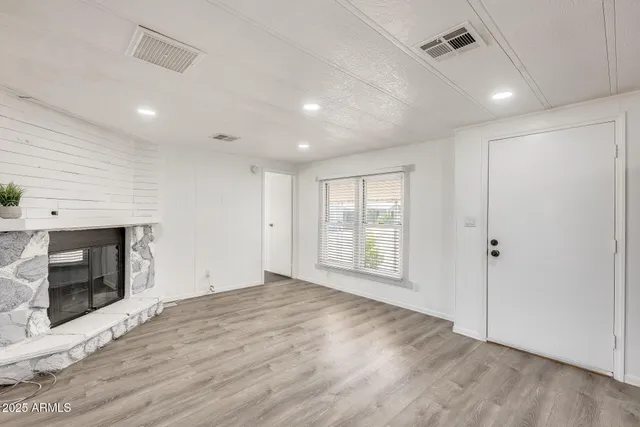 $64,900 | 1628 East Villa Rita Drive, Phoenix, AZ 85022