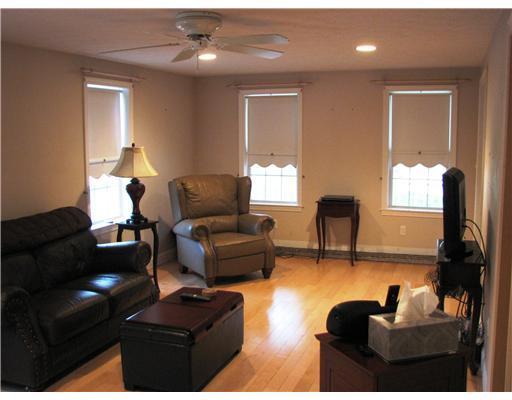 8 Quail Run Road Sanford, ME 04073 - Photo 10 of 24 Living Room.